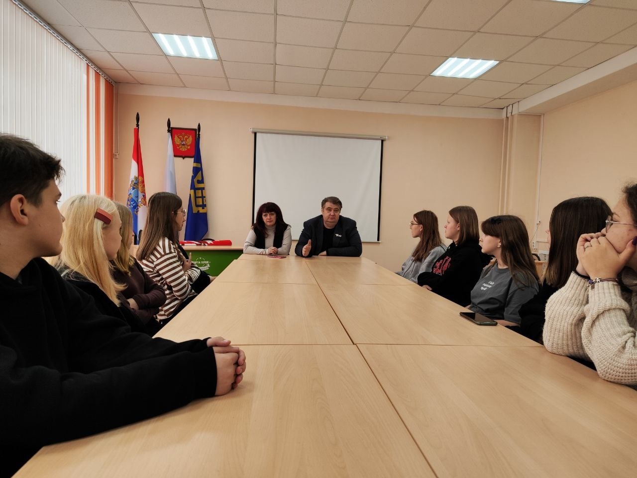 Дмитрий Александрович встретился с активистами Центра детских инициатив